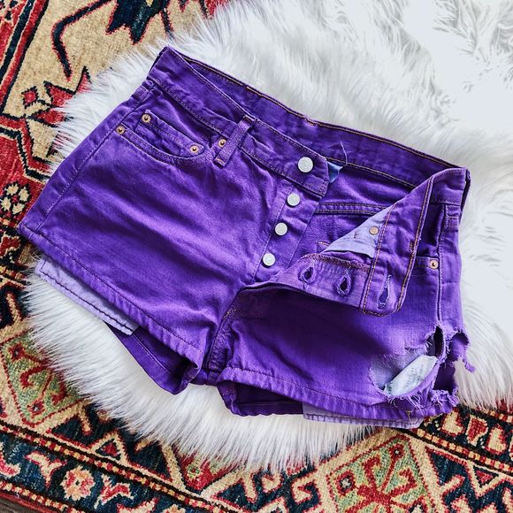 purple levi shorts